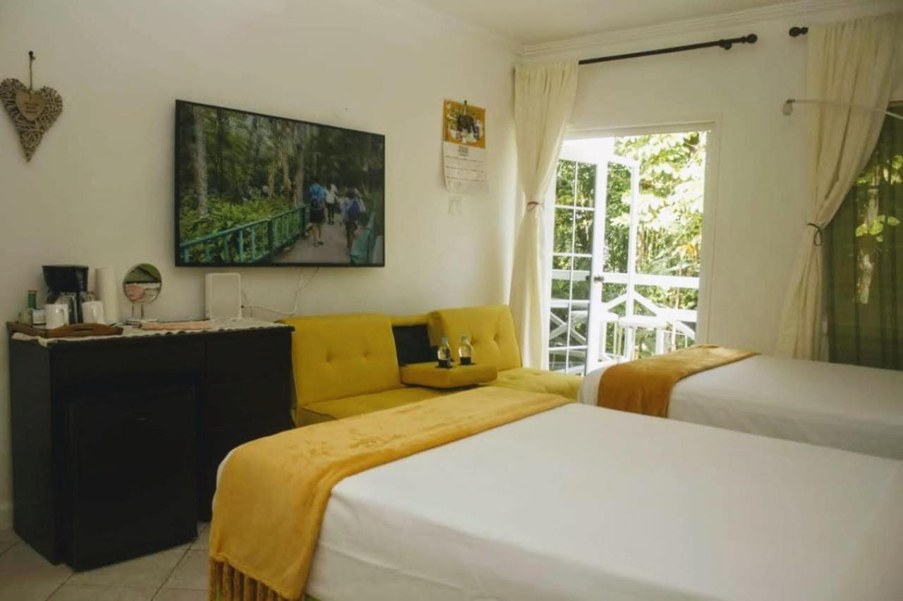 Ferienwohnung E 20 Mystic Ridge Ocho Rios Exterior foto